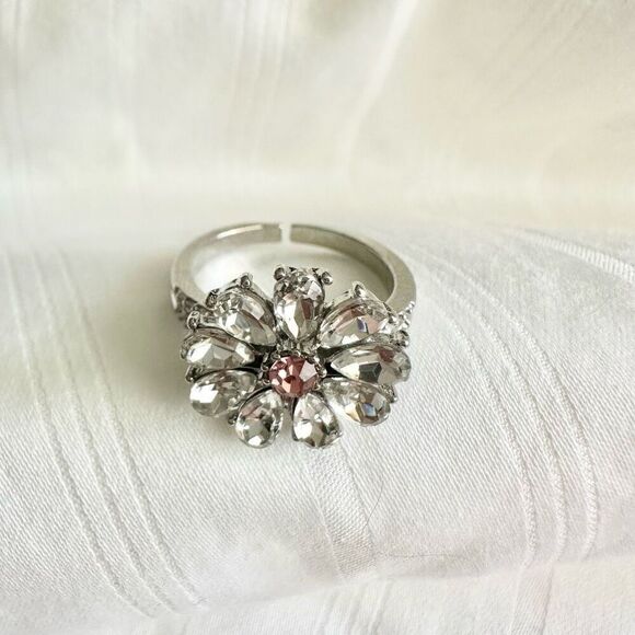 No Brand Jewelry - Light pink sparkly adjustable flower ring
